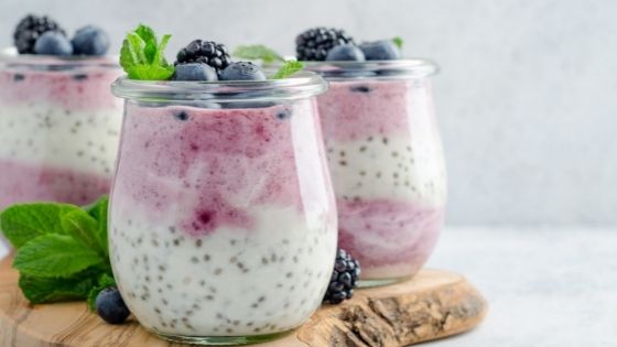 yogurt with chia seeds